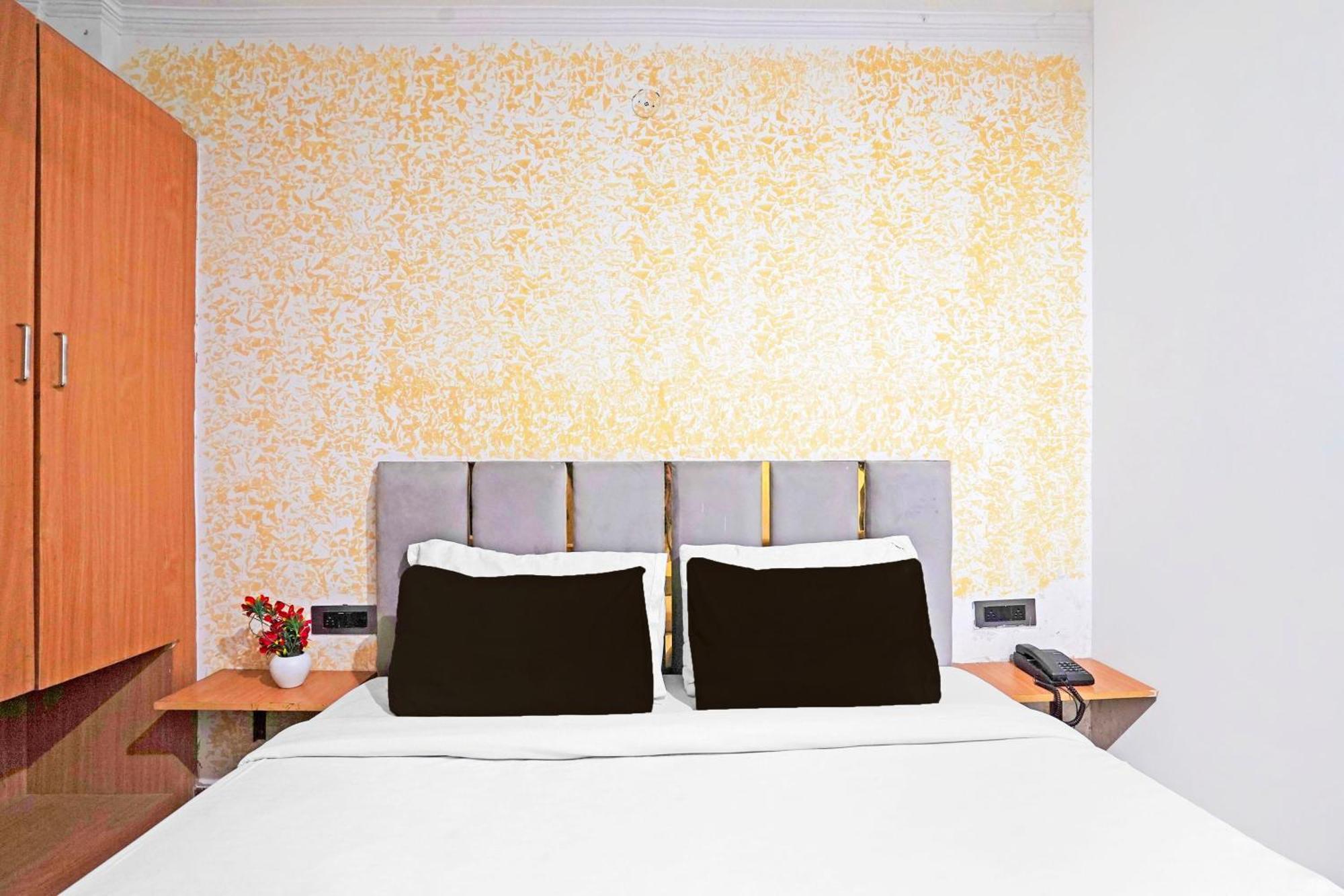 新德里 Twamev Residency酒店 外观 照片
